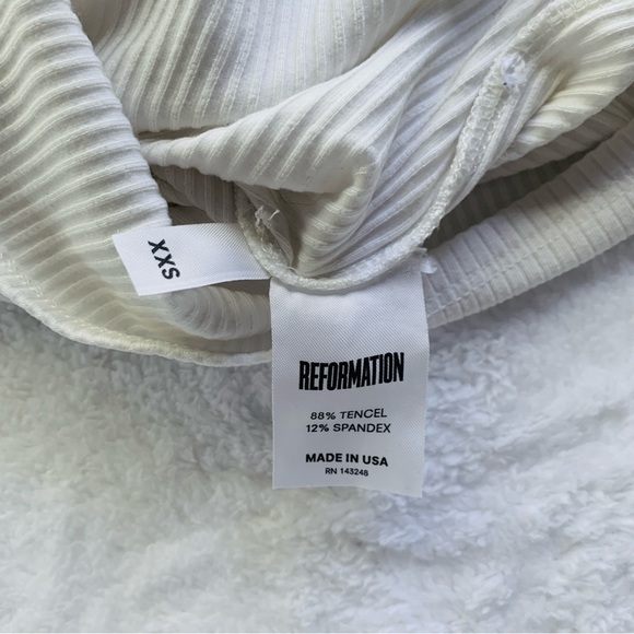 Reformation Off White Bell Sleeve Ribbed Off the Shoulder Long Sleeve Top | XXS - Picture 6 of 6